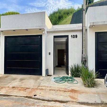 הוילה Casa Nova Em Santanesia, Piraí מראה חיצוני תמונה